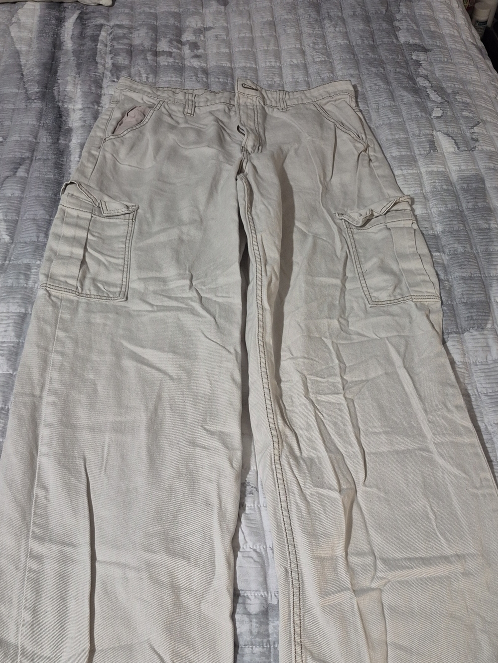 H&M Divided Light Beige Cargo Pants